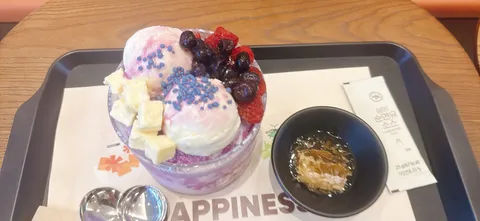 점심으로 쭈구미 볶음 보리밥 먹고 왔네요
