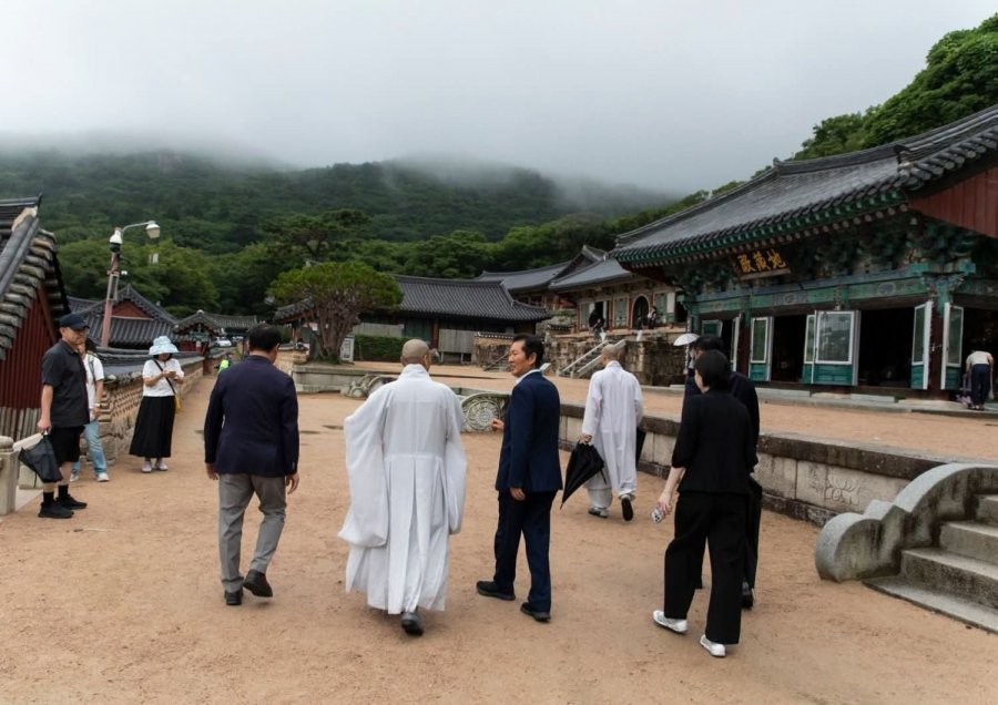 부산 범어사에 왔습니다
