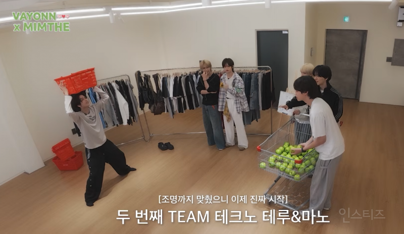 청량미 내려고 포터에 사과 한 트럭 싣고 옴