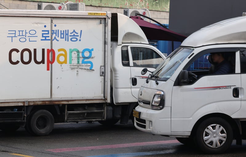 "결국 다시 쿠팡으로"…정보 유출 반년 만에 이용자 늘었다