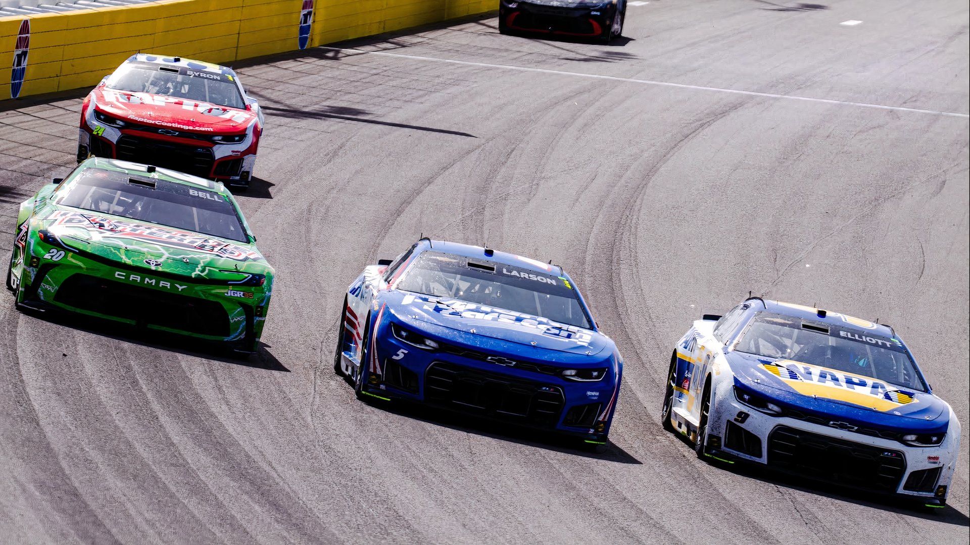 NASCAR 차량은 실제로 얼마나 빠를까?