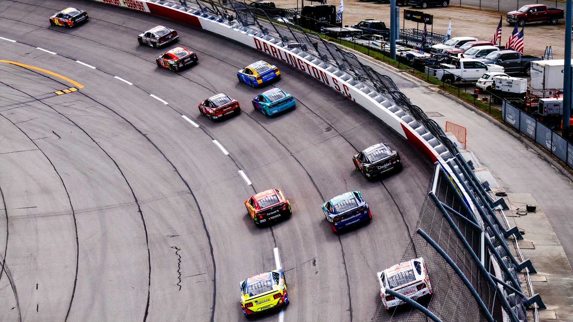 NASCAR 차량은 실제로 얼마나 빠를까?