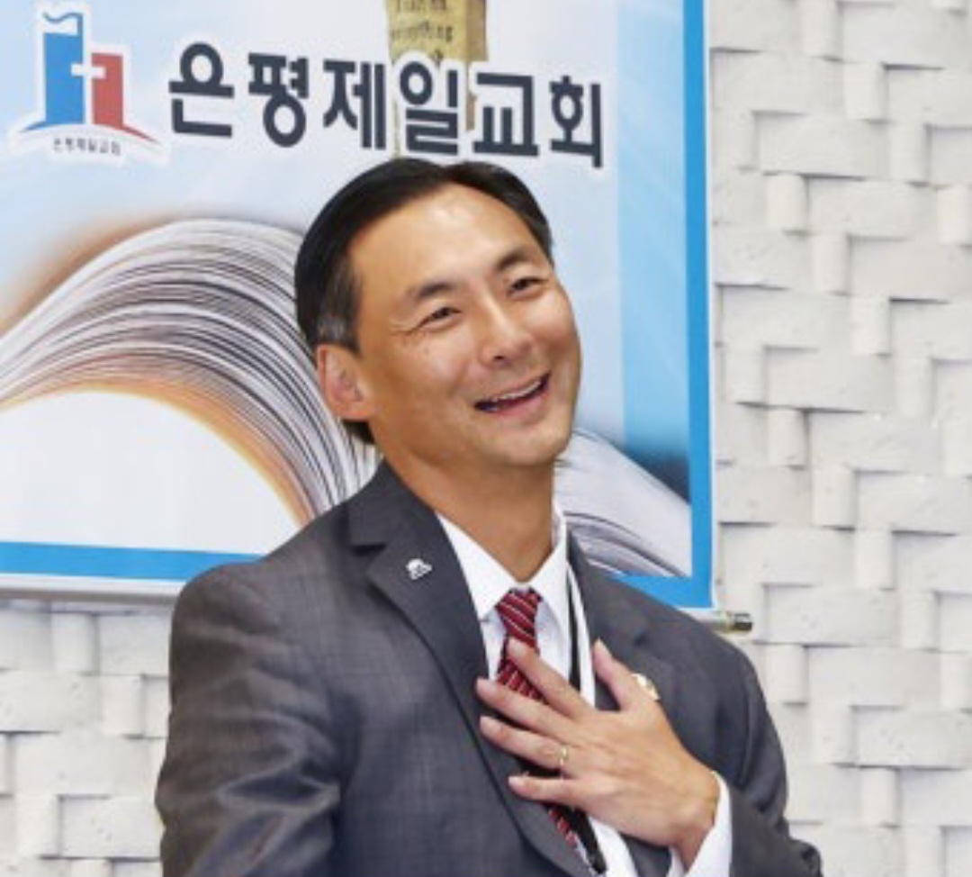 모스탄, 집단 성폭행 살인으로 소년원 수감 주장