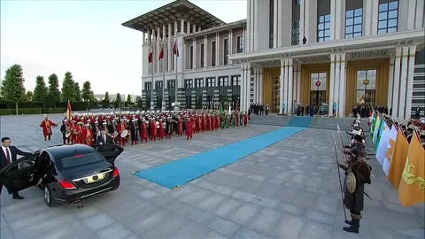 이재명 대통령 나토 정상회의 만찬 참석 관련 자료