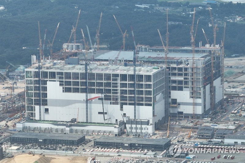 광주 반도체 공장 건립 '패스트트랙'…10→5년으로 줄인다