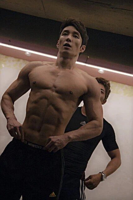 딸이 18살 연상 남친 데려왔을 때 엄마 반응