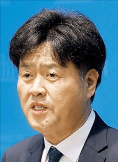 檢미래위, 대법에 “김용 기록 보겠다”… 법조계 “재판 개입”
