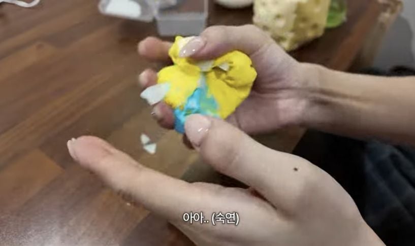 환연 민경이 유튜브 보는데 왁뿌?보여주는데 승용 리액션 너무너무 30대중반 그 자체다