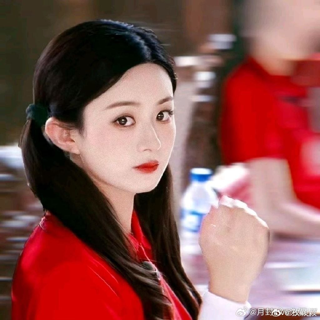 중국 연예계에서 별명이 '자신의 직업에 목숨 걸 여자' 라는 연예인