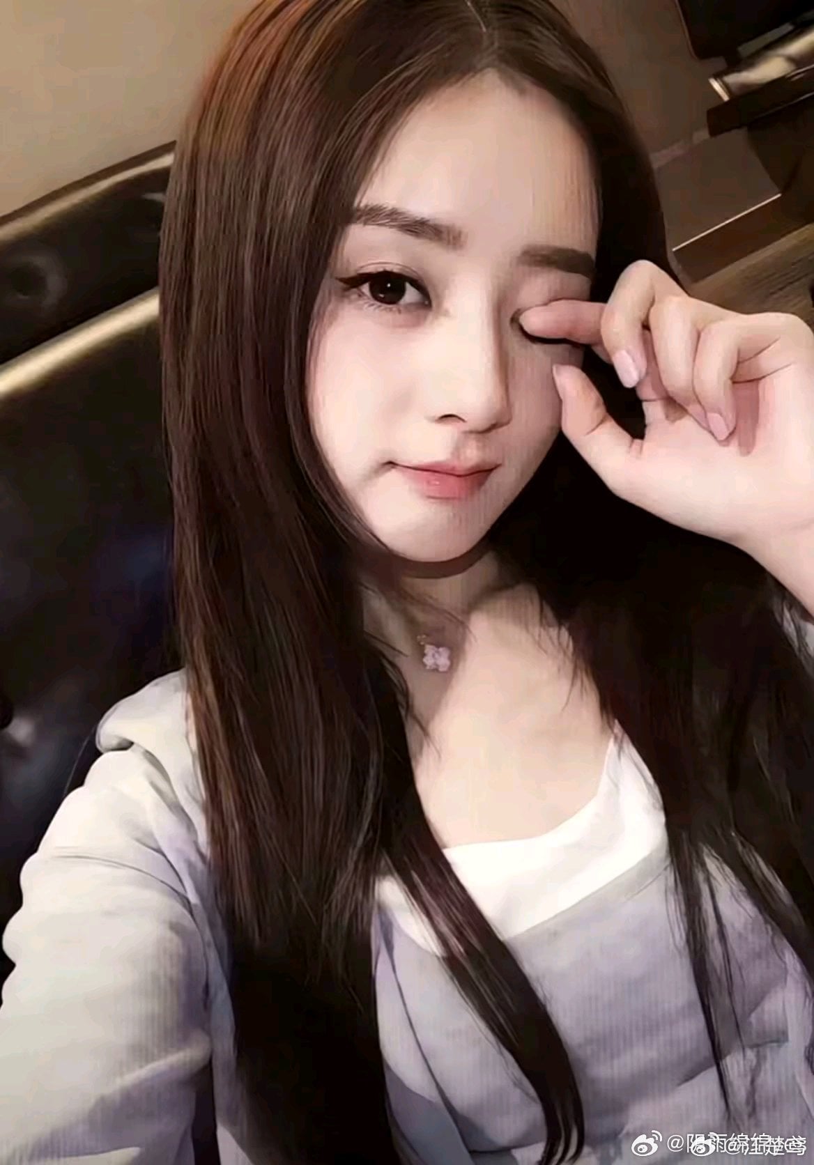 중국 연예계에서 별명이 '자신의 직업에 목숨 걸 여자' 라는 연예인