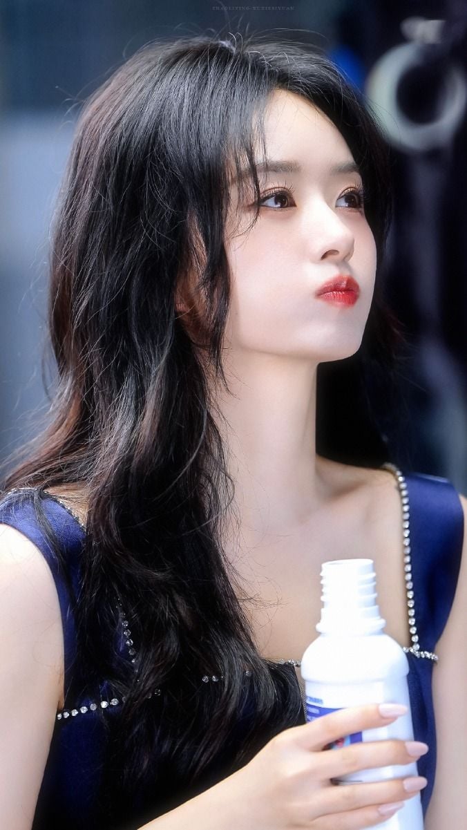 중국 연예계에서 별명이 '자신의 직업에 목숨 걸 여자' 라는 연예인