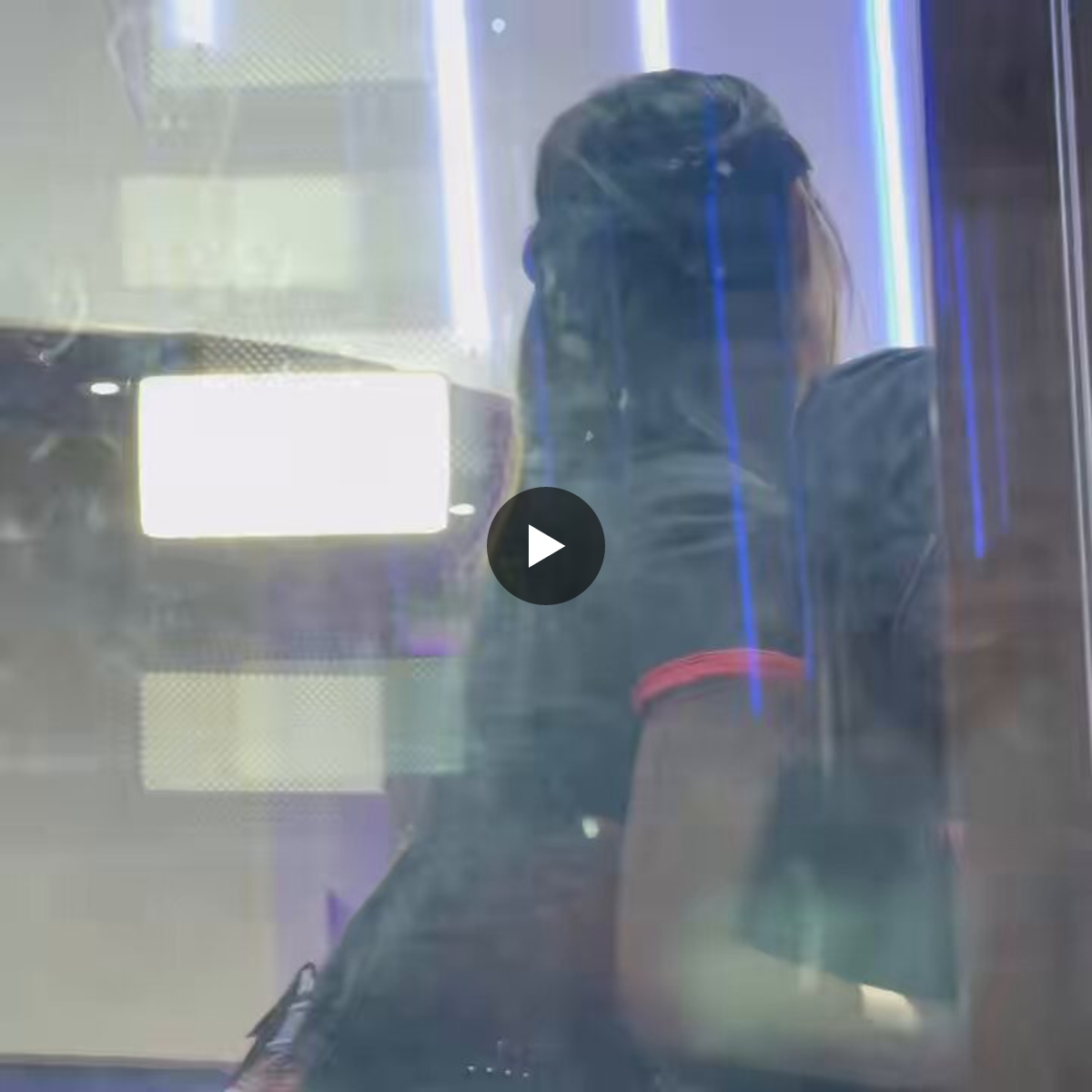 아이돌 라디오 최초로 욕 때문에 생방 라이브랑 다시보기 댓글창 막은 리센느편.jpg