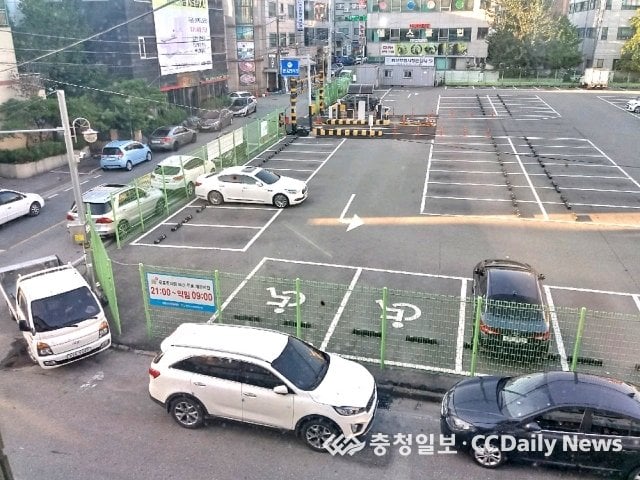 " 한국의 진짜 이상한 주차문화 ..... " . jpg