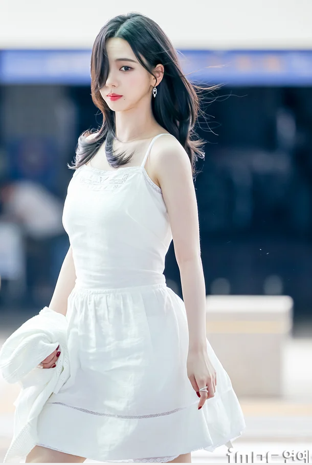 오늘자 카리나.jpg