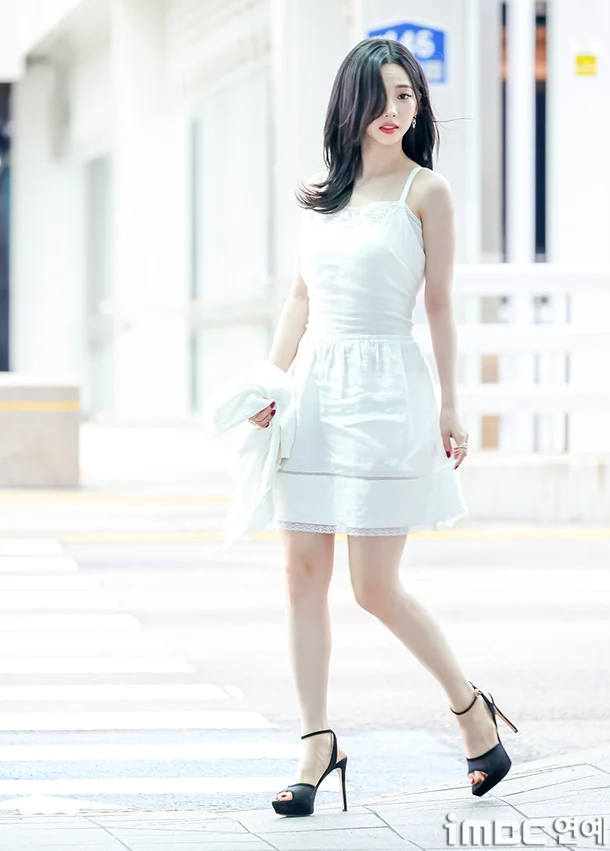 오늘자 카리나.jpg