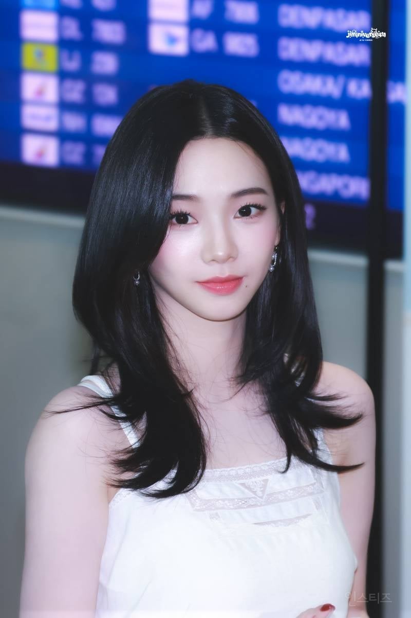 오늘자 도쿄 출국한 지민정(카리나&윈터)