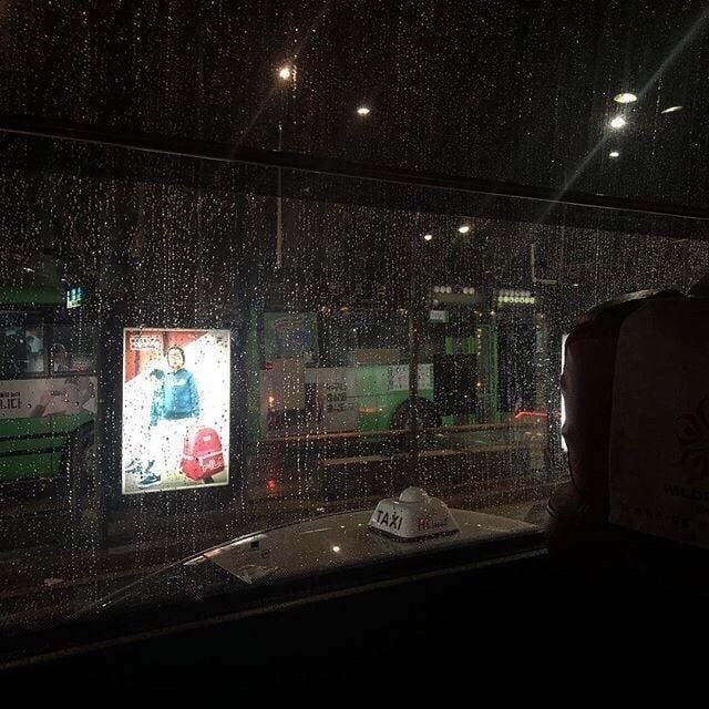비 오는 날 버스 안 분위기 .jpg