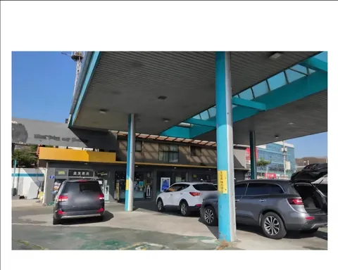 커피숍이 된 주유소 근황.jpg