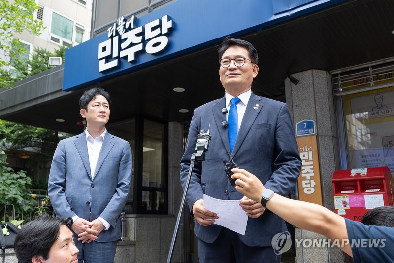 與 최고위, 송영길·김용 전대 출마 자격 결론 못내…계파 충돌 격화 우려