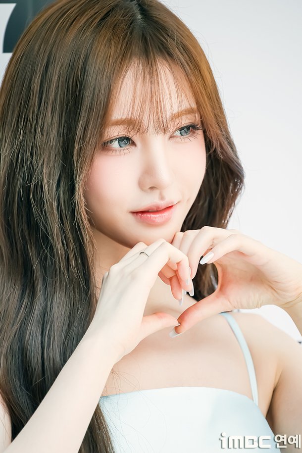 오늘자 아이브 리즈.jpg