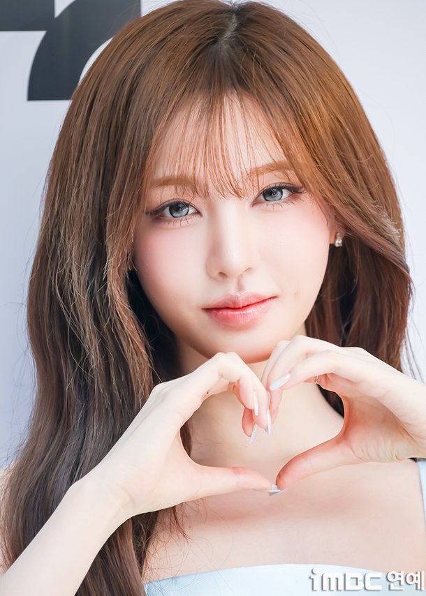 오늘자 아이브 리즈.jpg