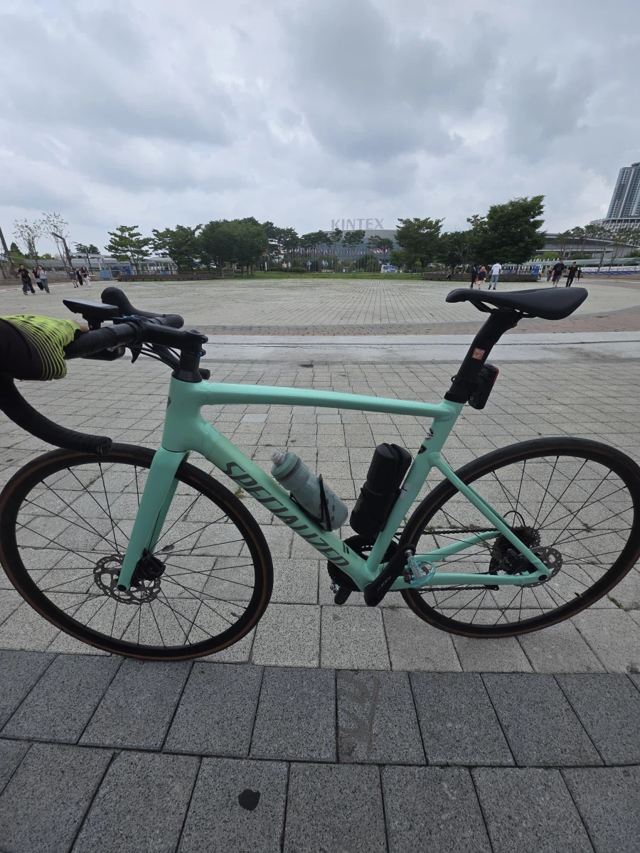 블루아카) 시로코 옷입고 100km 자전거 타고 서코 フトスト！