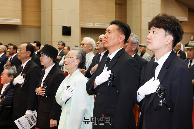 [윤석열 대통령께서 보내신 화환]