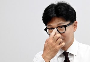 진중권 “한동훈과의 토론, 민주당 모두 포기해서 내가 한다”