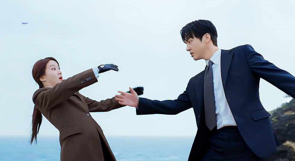 현재 넷플릭스 미국 8위로 올라온 로코 드라마.jpg