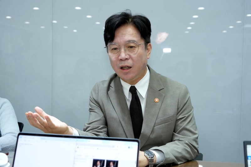 노동부, '노란봉투법' 쟁의 기준 정립 착수…현장 혼선 최소화
