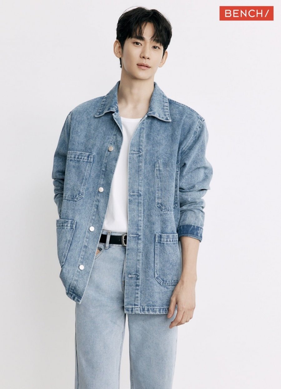 활동재개 배우 김수현, 화보 의류 품절