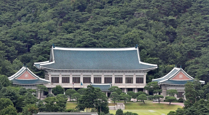 靑, 필버 버티는 혁신당 설득 "보완수사권 입장 다르지 않아"