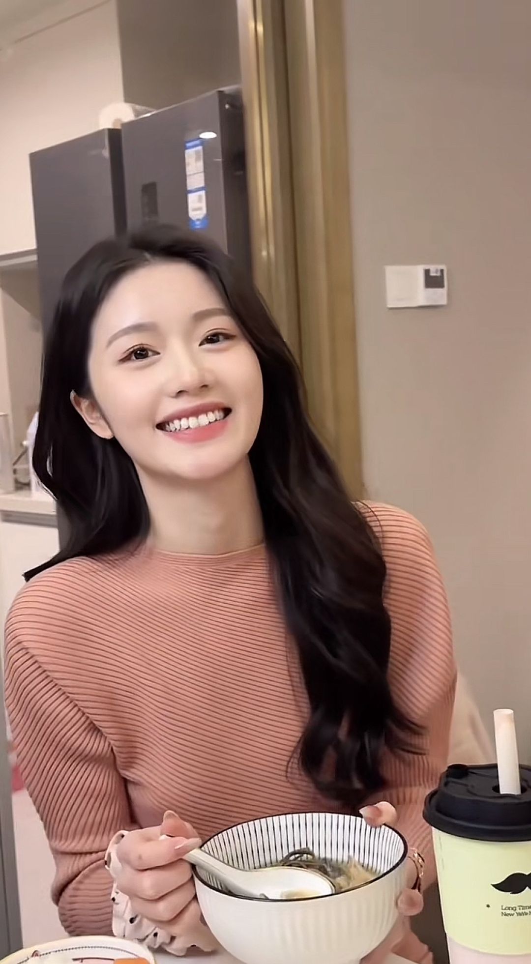 퇴근후 남편 설레게 하는 아내 몸매.jpg