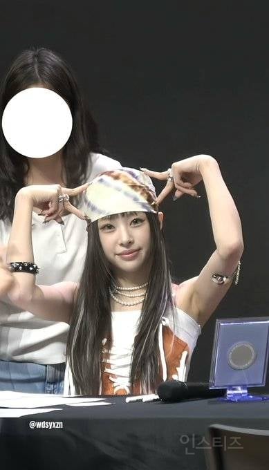 찐 Y2K 랑 챌린지한 Y2K 컨셉 신인