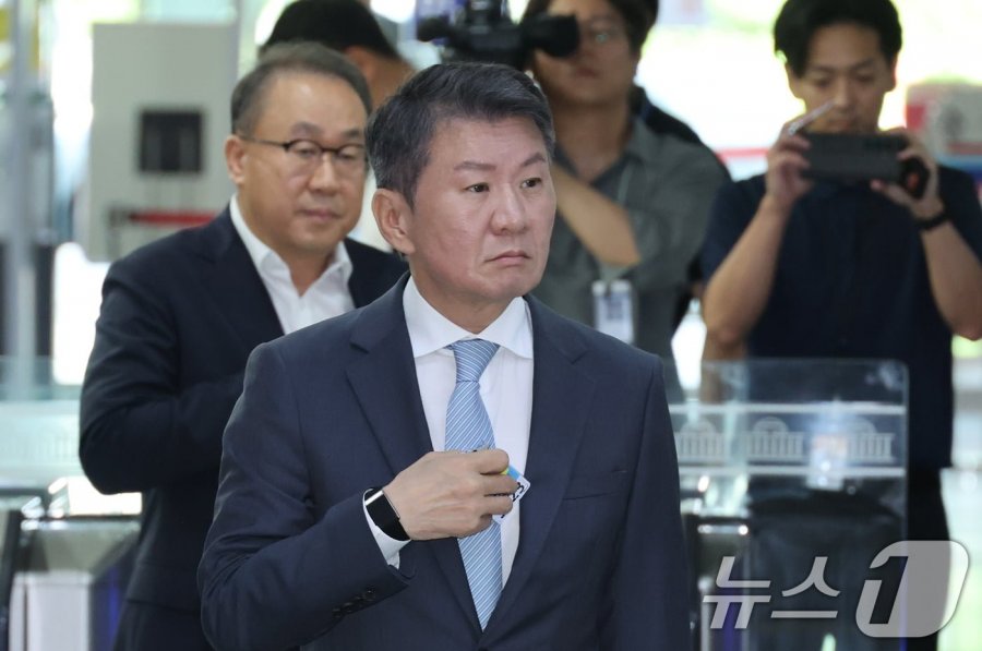 홍명보 오늘 청문회 출석 사진