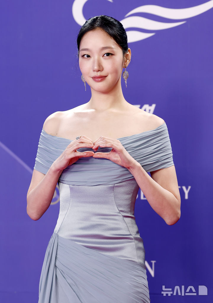 청룡어워즈 김고은.jpg