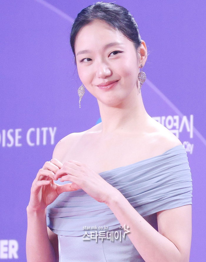 청룡어워즈 김고은.jpg