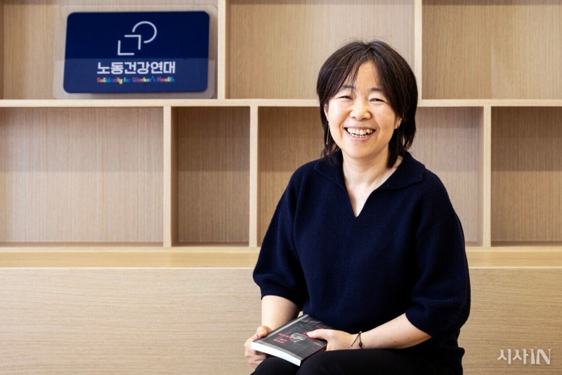 청년 여자는 남자때문에 우울하다는 여성계