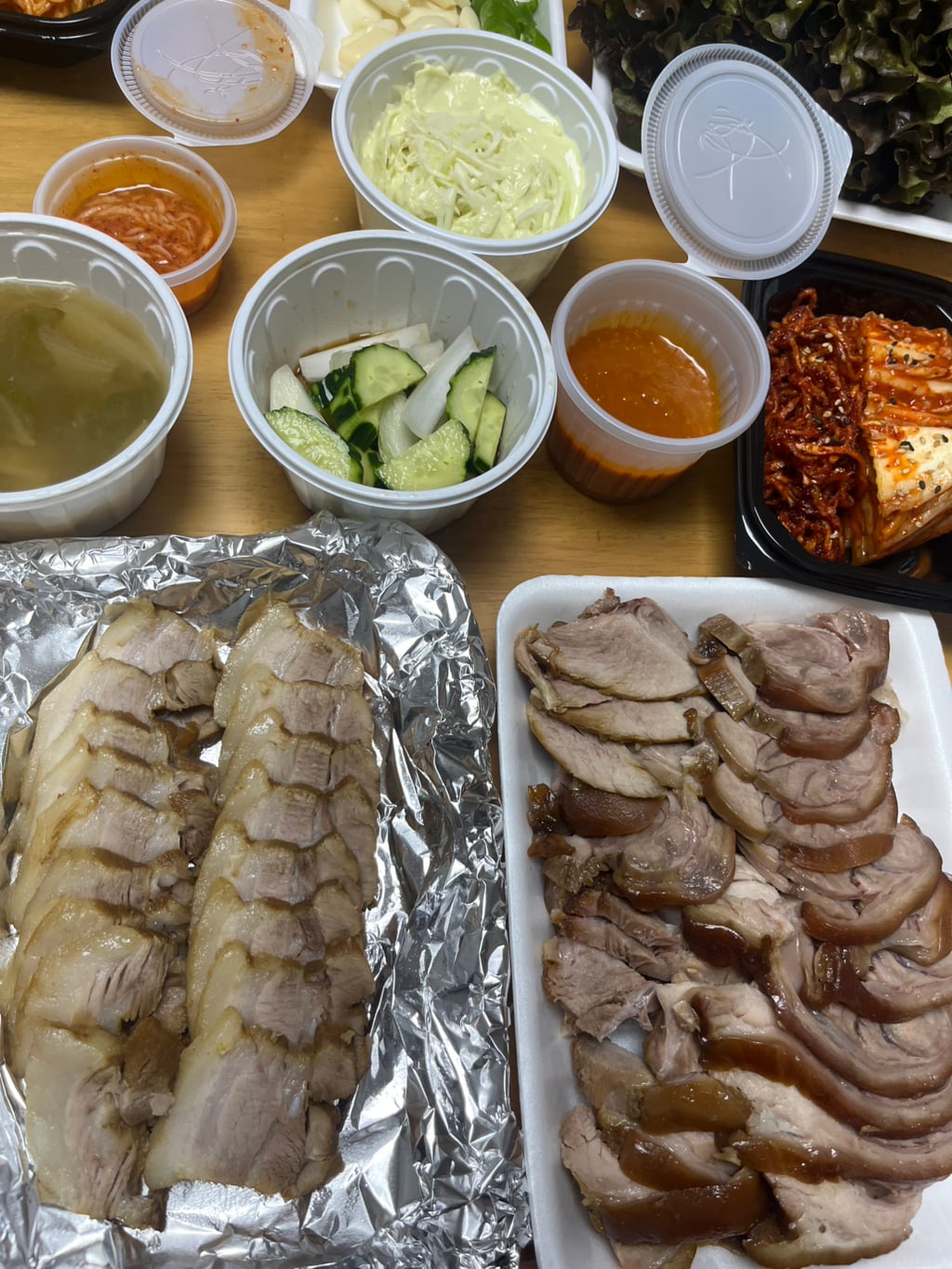세상에서 소주를 가장 사랑하는 사람의 꽉채운 침샘어택 50장
