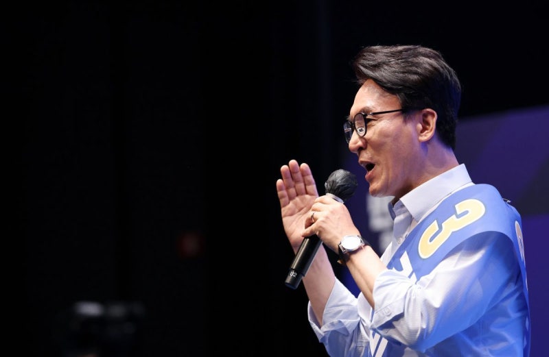 송영길 "외로운 건 李대통령" 김민석 "당정 삐걱"…정청래 "최악의 자기