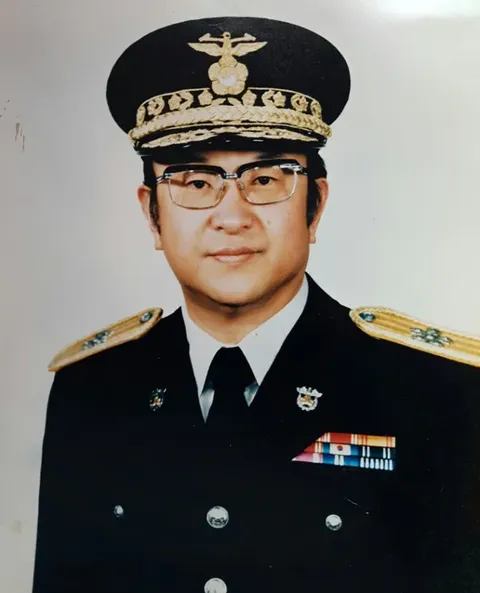 故 안병하 치안감 육사 시절 사진.jpg