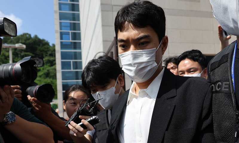 ‘여중생 성매매·성착취물 요구’ 최영중 구속 송치…피해자 2명