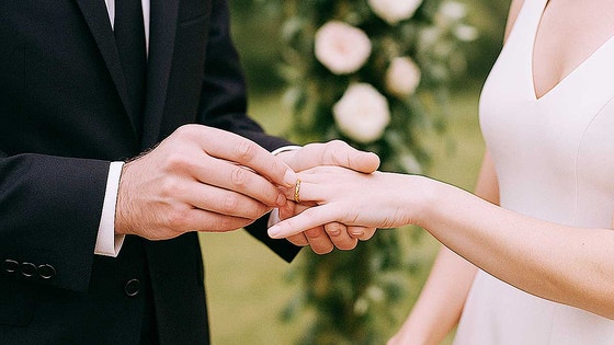 비혼이 ‘힙’하던 시대 끝났다…30대 언니들이 결혼 택한 이유