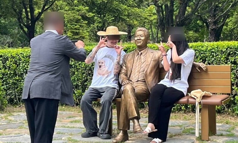 ‘노무현 조롱’ 혐오인가…방미심위, 논쟁 끝 의결 보류