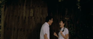 친구가 자꾸 연애편지를 저보고 대신 써달라는데요...gif