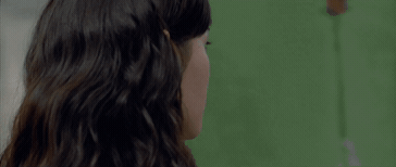 친구가 자꾸 연애편지를 저보고 대신 써달라는데요...gif