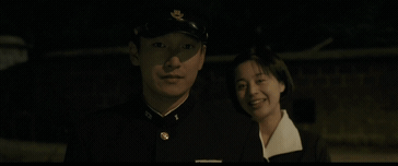 친구가 자꾸 연애편지를 저보고 대신 써달라는데요...gif