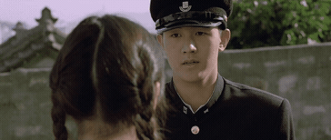 친구가 자꾸 연애편지를 저보고 대신 써달라는데요...gif