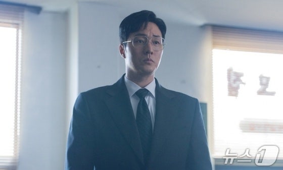 [단독] 경찰, '김부장' 제작사 회장 수사…자본시장법 위반 의혹
