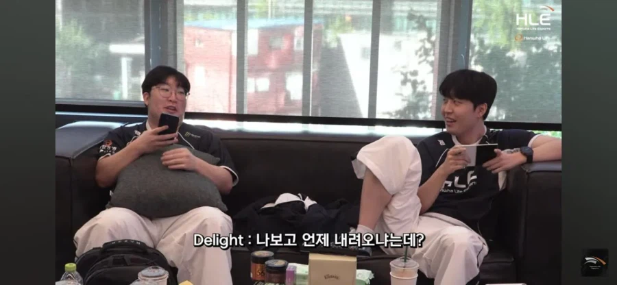 롤) 한화생명 딜라이트 선수가 티원 오너에게 어디갔냐 물어보니